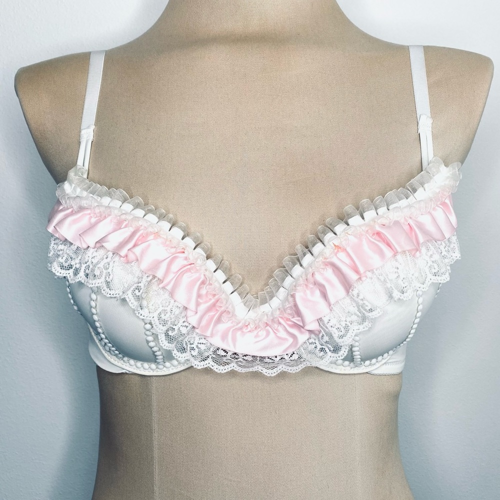 Kawaii pearls handmade push up glow Festival fit ruffles rave bra white 34B